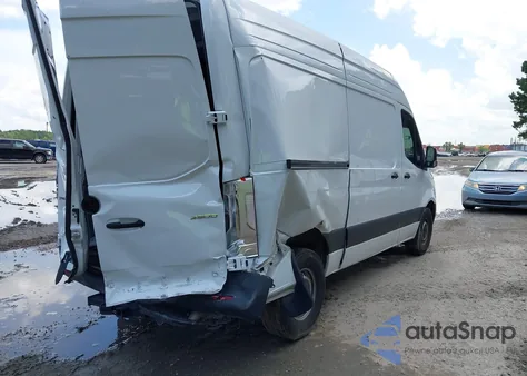 2024 Mercedes-Benz Sprinter 2500 Standard Roof 4-Cyl Diesel z USA, uszkodzony, nr VIN W1Y4KBHY5RT187258